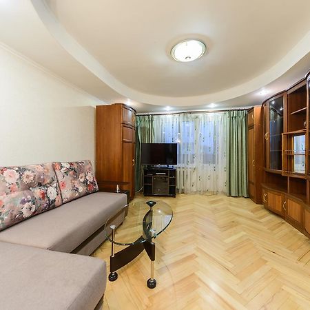 Apartment On Lesi Ukrainky Blvd Kyjev Exteriér fotografie