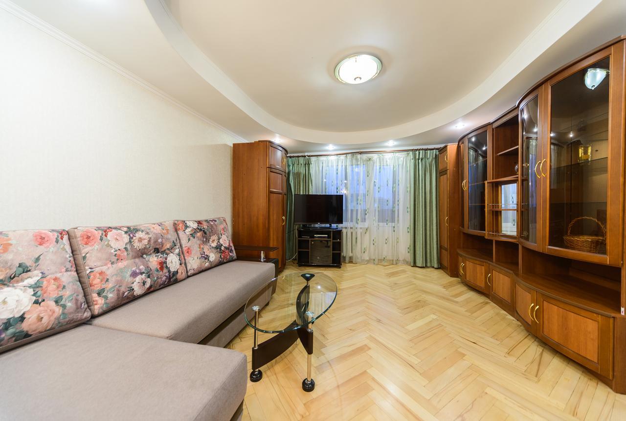 Apartment On Lesi Ukrainky Blvd Kyjev Exteriér fotografie